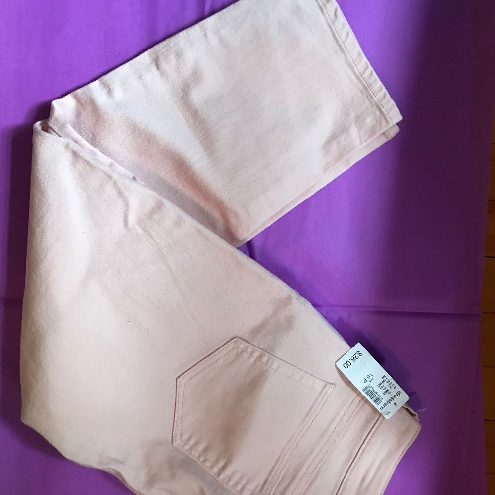 NWT Dress Barn Signature Fit Pink Capris size 16P